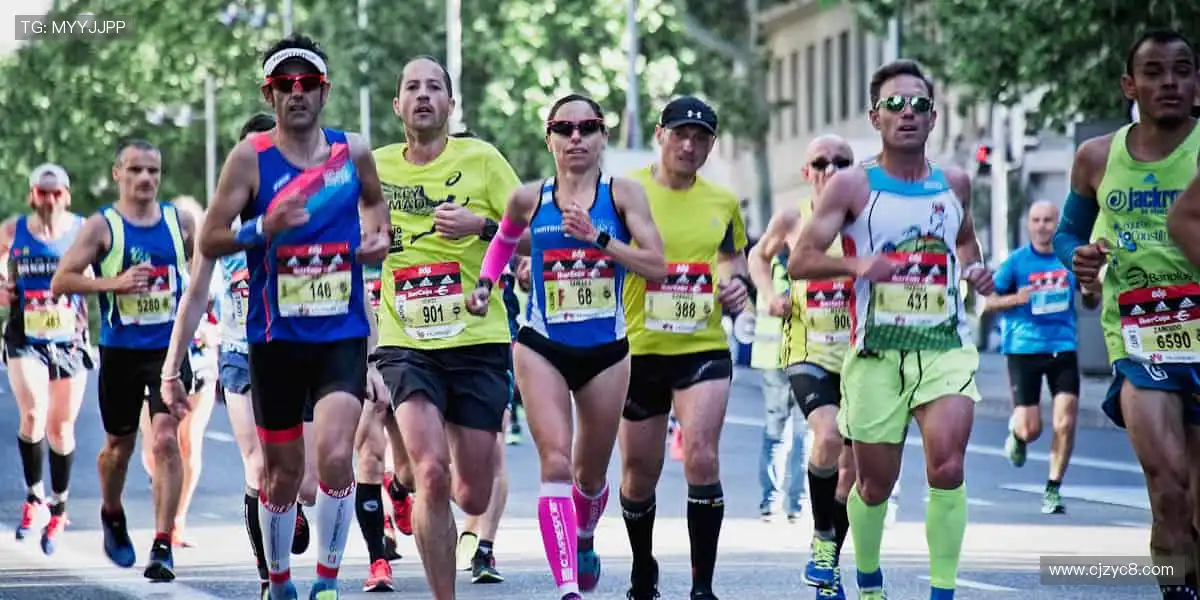 限量周边，收藏荣耀，你的专属体育记忆！🎯✨